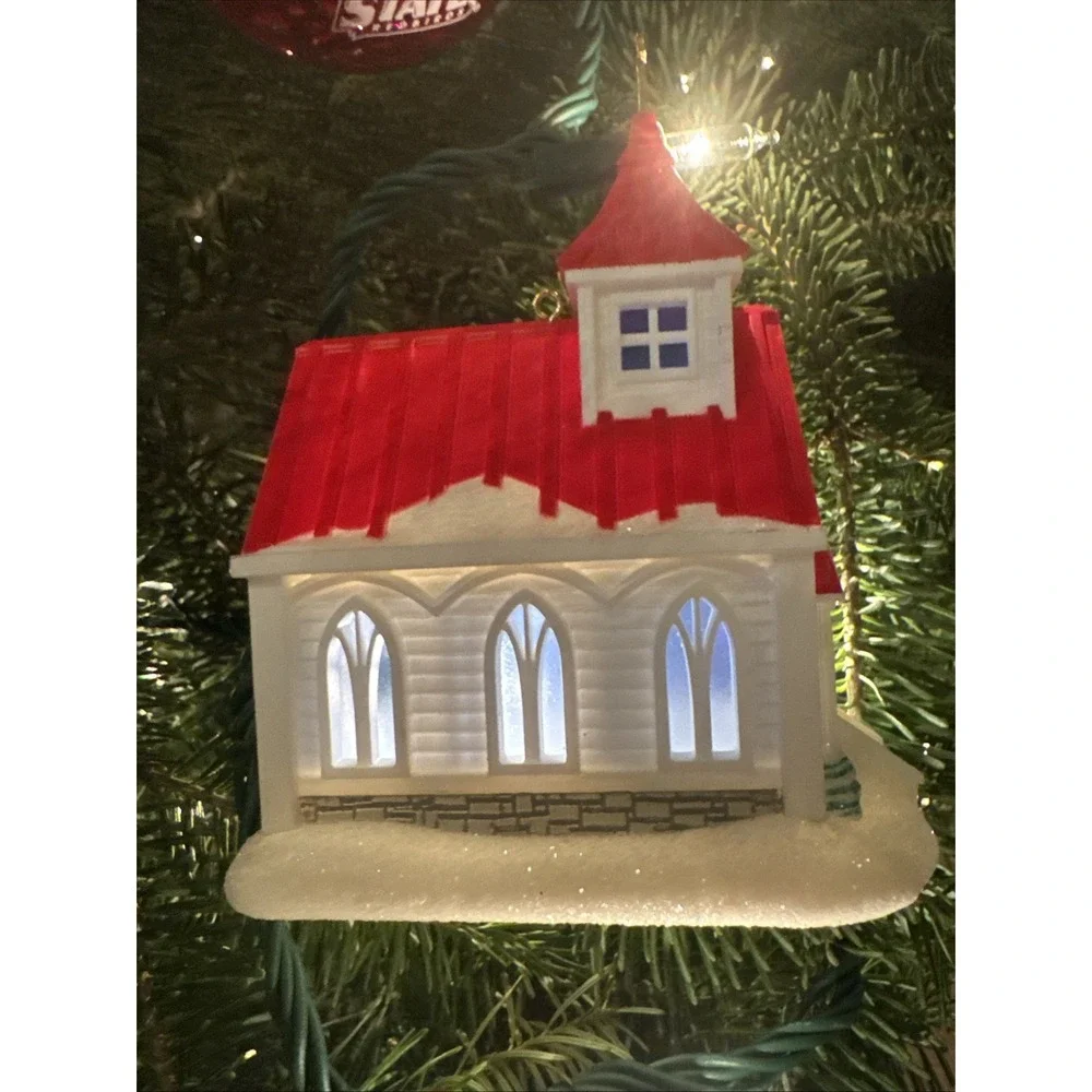 Hallmark Candlelight Service‎ Church Ornament Magic Light Red Roof 2017